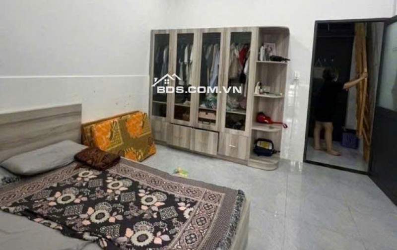 Nhà Góc 2MT KD Hẻm 6m, 20M ra MT Lạc Long Quân 50m2, 3 Tầng. Chỉ 9 tỷ
